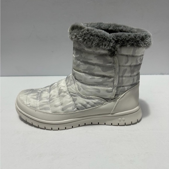 Ryka Women's Suzy Winter Booties Fur White Camo 8m - Picture 2 of 9